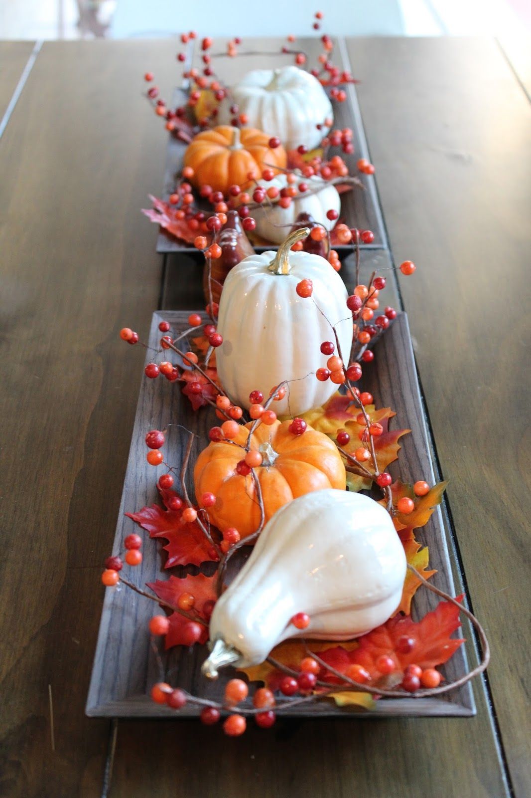 Harvest DIY Thanksgiving Centerpiece Design Featuring Gourds and Wild Berries