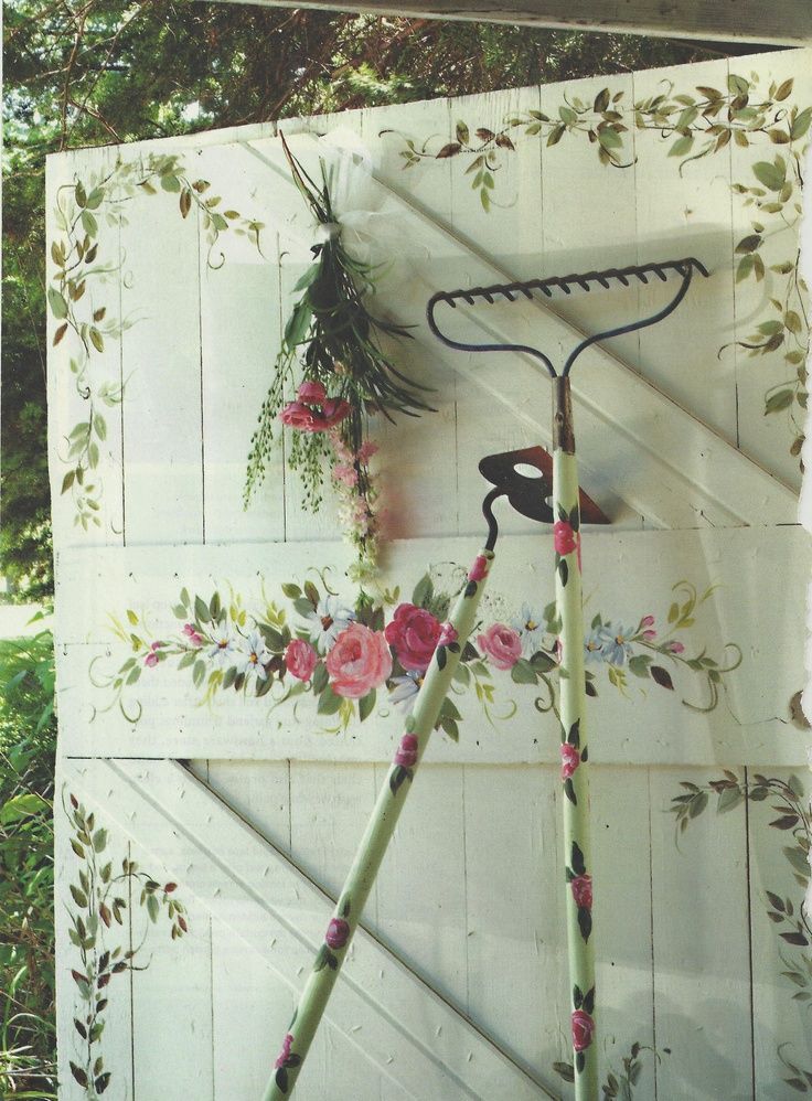 What a cool way to decorate your shed door!  I would paint this design on the outside, too!