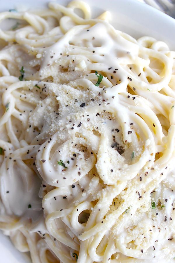 You are going to want to keep this simple recipe for Low Fat Alfredo Sauce handy!! #delicious