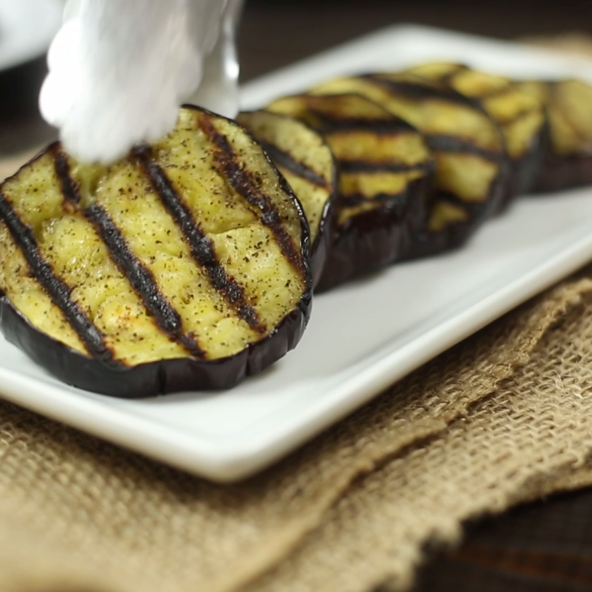 Learn how to grill eggplant – a BBQ essential! #eggplant_recipes_bbq