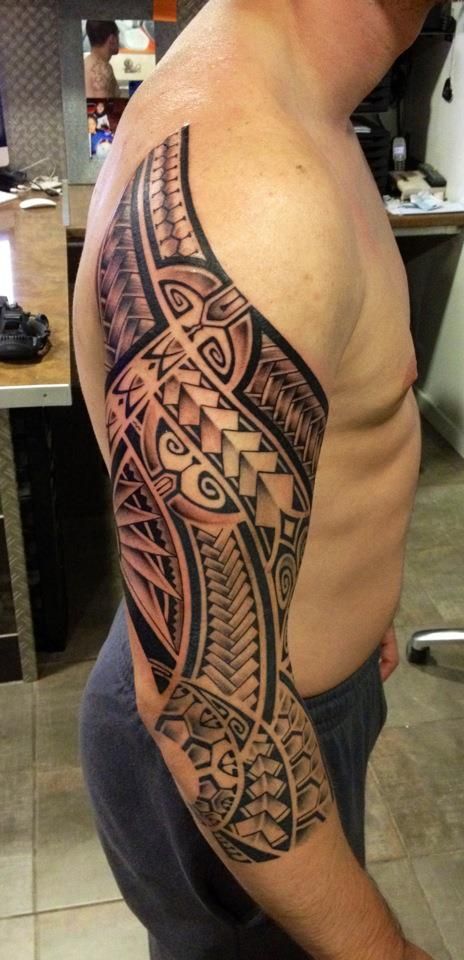 Tattoo Sleeve Maori Polynsien from Shoulder Blade To the Middle of the Forearm by Te Mana.