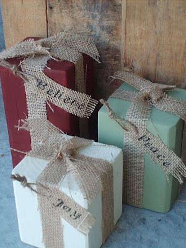 wood blocks tied with burlap – Easiest DIY rustic holiday decor ever!