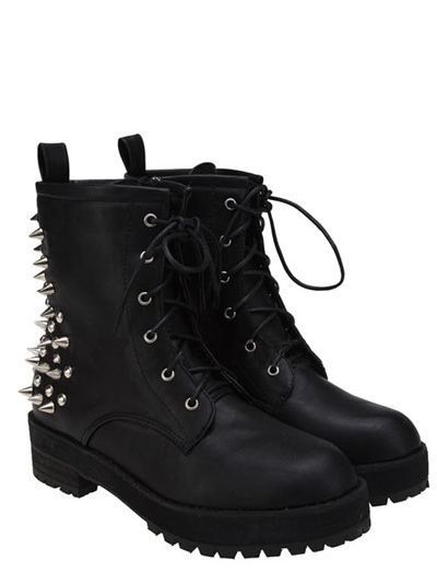Ohhhh yes. Gimme these. Rivets Punk Rock Style Black Boots. Edgy and deadly all at the same time…!