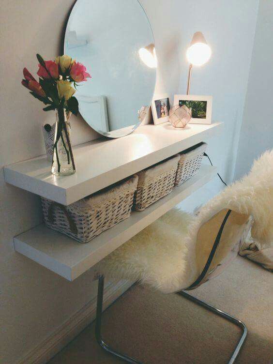 Small space vanity