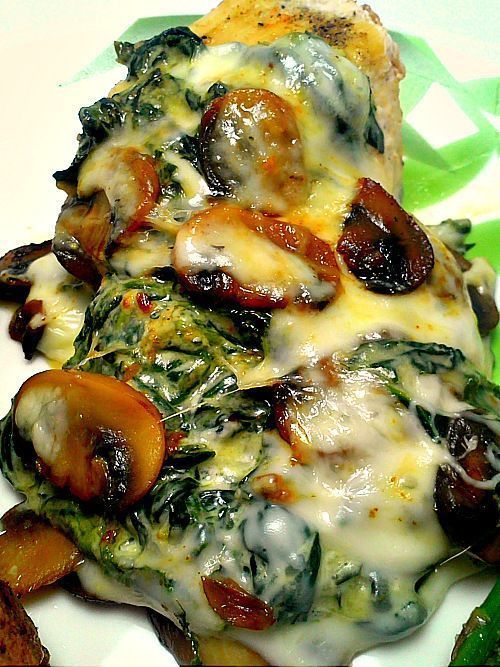 Smothered Chicken w/Mushrooms and Spinach — perfect dinner…low carbs! | We Know How To Do It