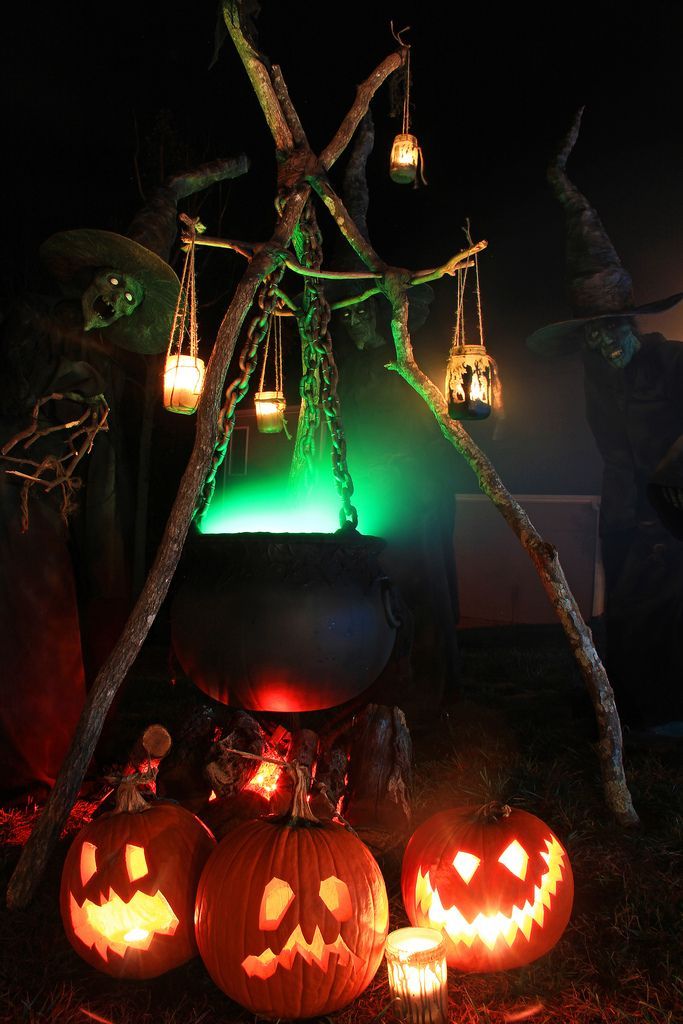 Wicked Witches Brewing Post -   Outdoor Halloween Decor Ideas