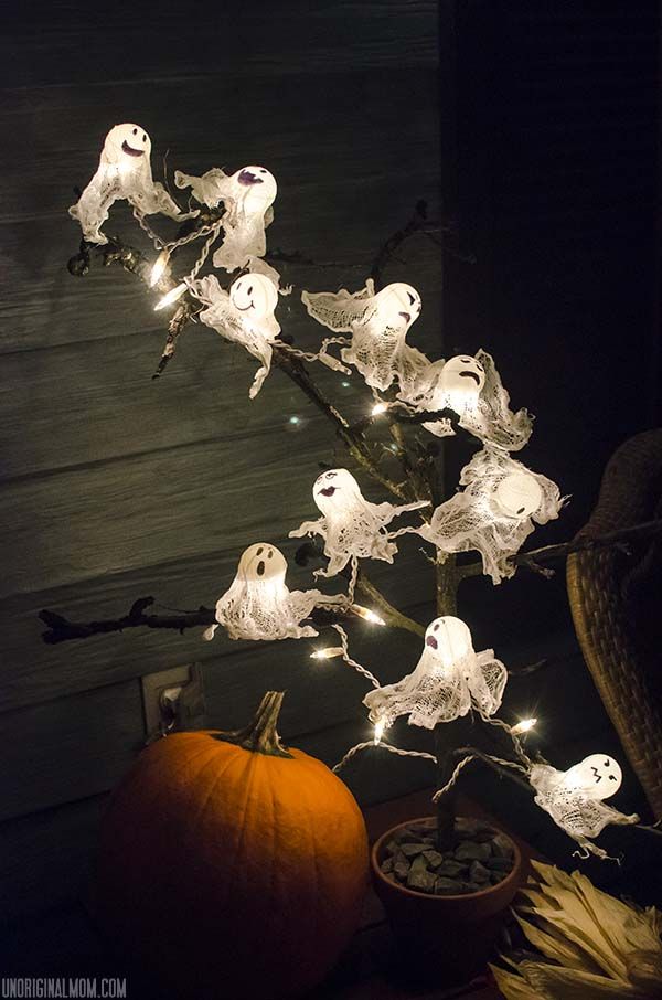 Ping Pong Ghost Lights -   Outdoor Halloween Decor Ideas