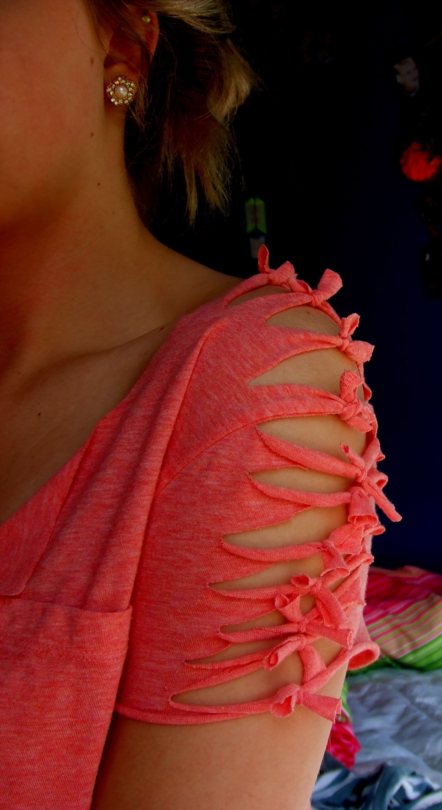 super easy DIY tribal sleeves… long sleeved would look awesome.(did this to an old black tee- turned out great)