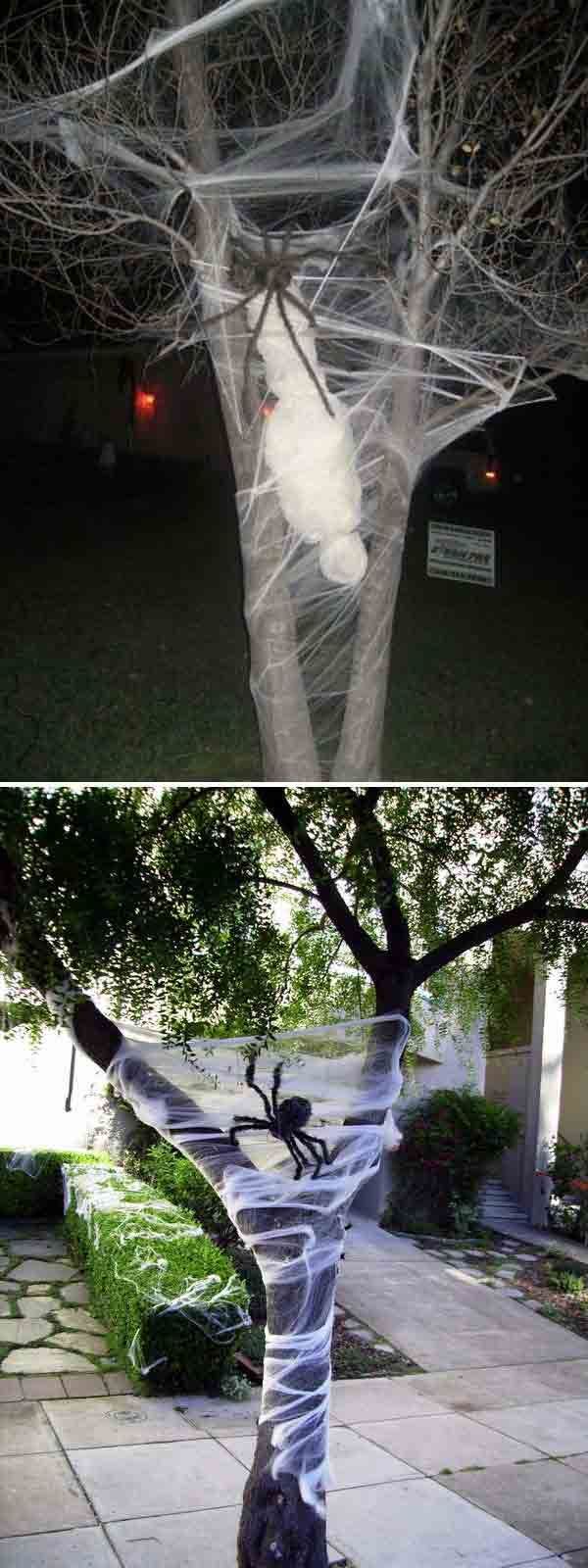 Top 21 Creepy Ideas to Decorate Outdoor Trees for Halloween
