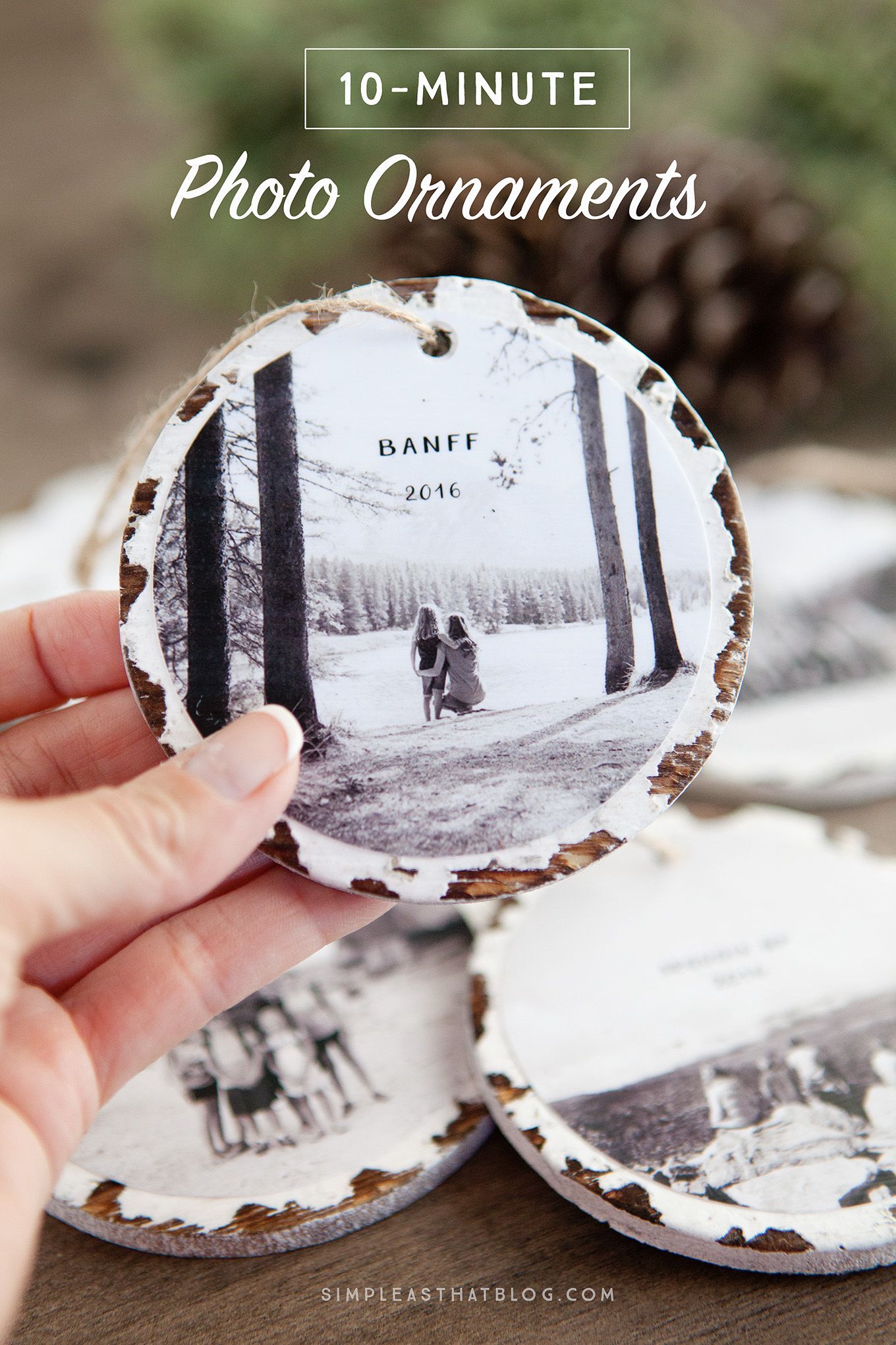 Trim the tree with these 10 minute photo keepsake ornaments. They take no time at all to make and it will mean so much to fill the