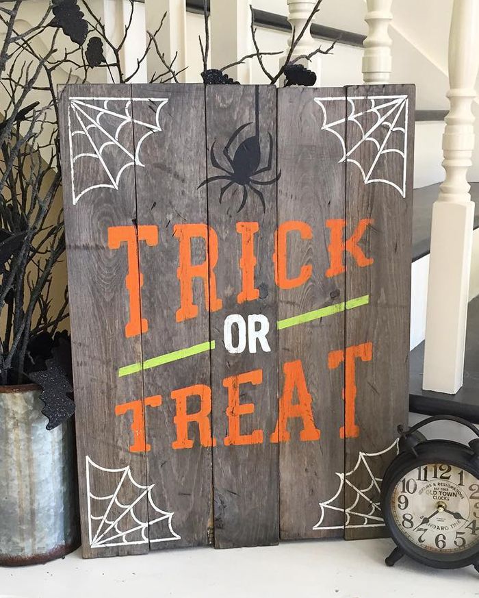 Halloween Trick or Treat Sign custom with your own stain and paint colors to personalize for your home decor. Would be adorable on