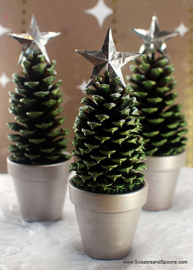 Have an abundance of pine cones this fall? Check out these 25 pine cone crafts and put them to good use! Pinecone crafts for the
