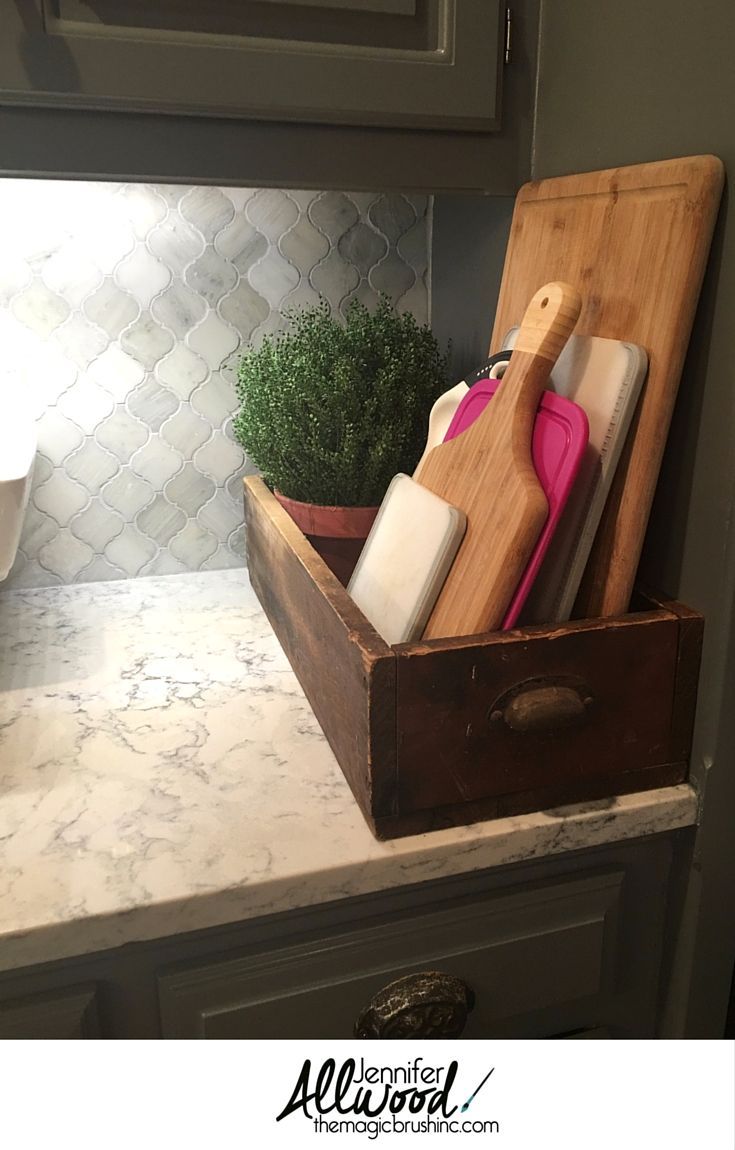Kitchen Storage Idea for cutting boards — Stack them in a vintage dresser drawer for a farmhouse feel! Wonderful repurposed