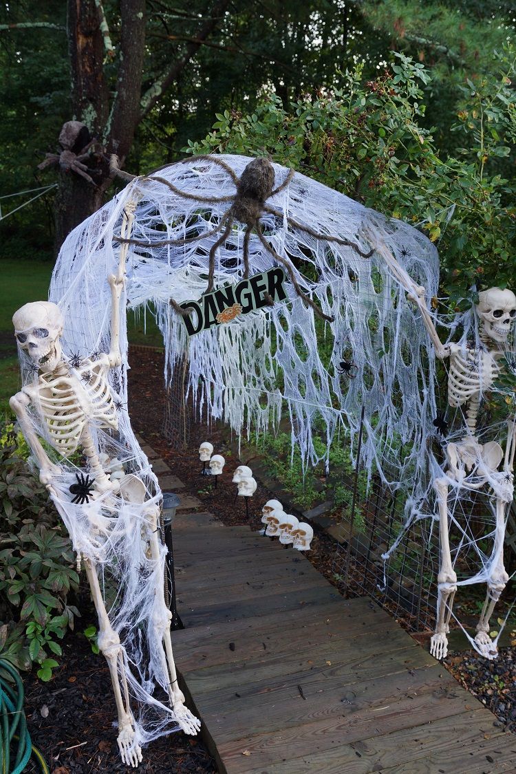 Entrance to Dinner Party at Spider Temple, Holiday Decor & More’s design for Home Depot’s 2017 Halloween Design Challenge