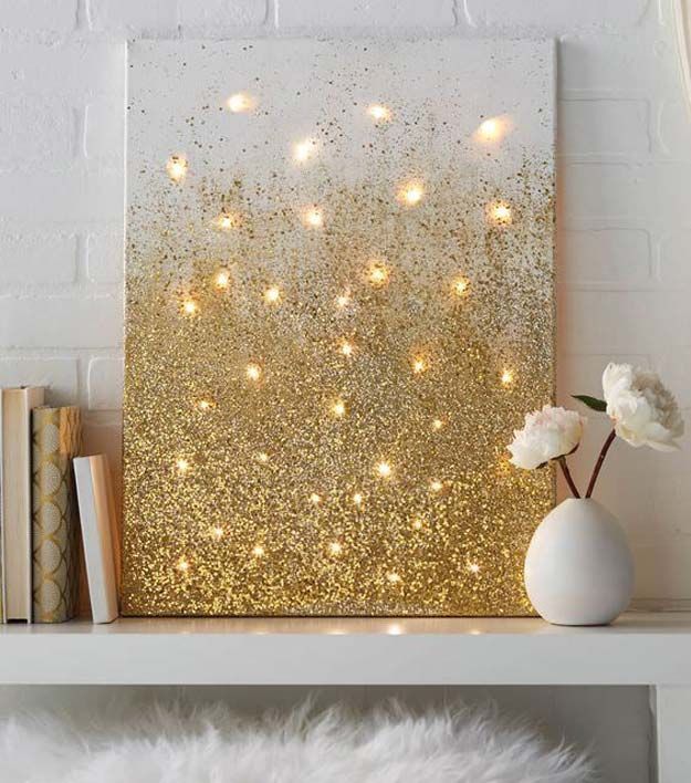 Gold DIY Projects and Crafts – Glitter and Lights Canvas – Easy Room Decor, Wall Art and Accesories in Gold – Spray Paint, Painted