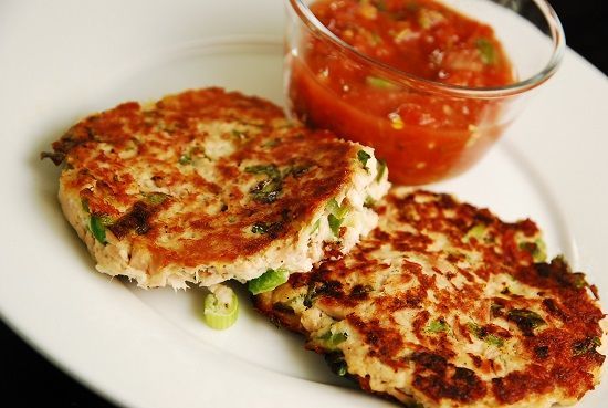 Pan Seared Tuna Patties – 4 Points+ for 2 patties.  Serve with salsa & lite sour cream or melt some low-fat cheese on top