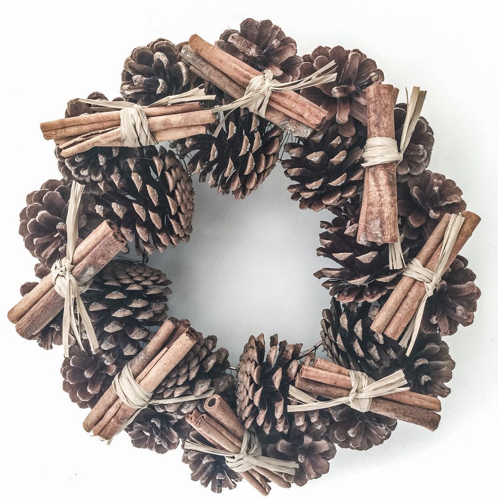 Small Pine Cone Wreath with Cinnamon Sticks