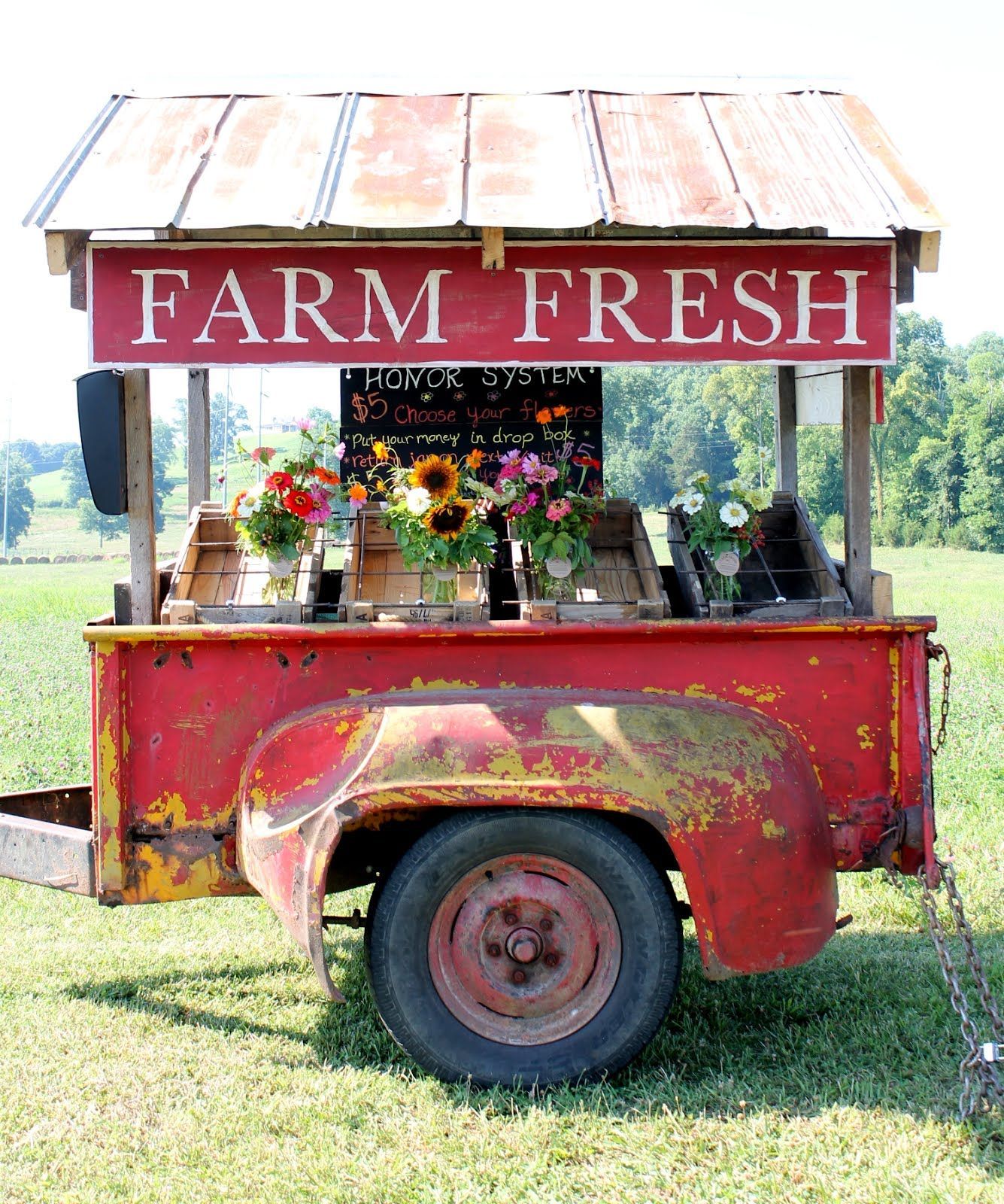 Taking a truck bed trailer and reusing it as a ‘farm stand’… a double repurpose!