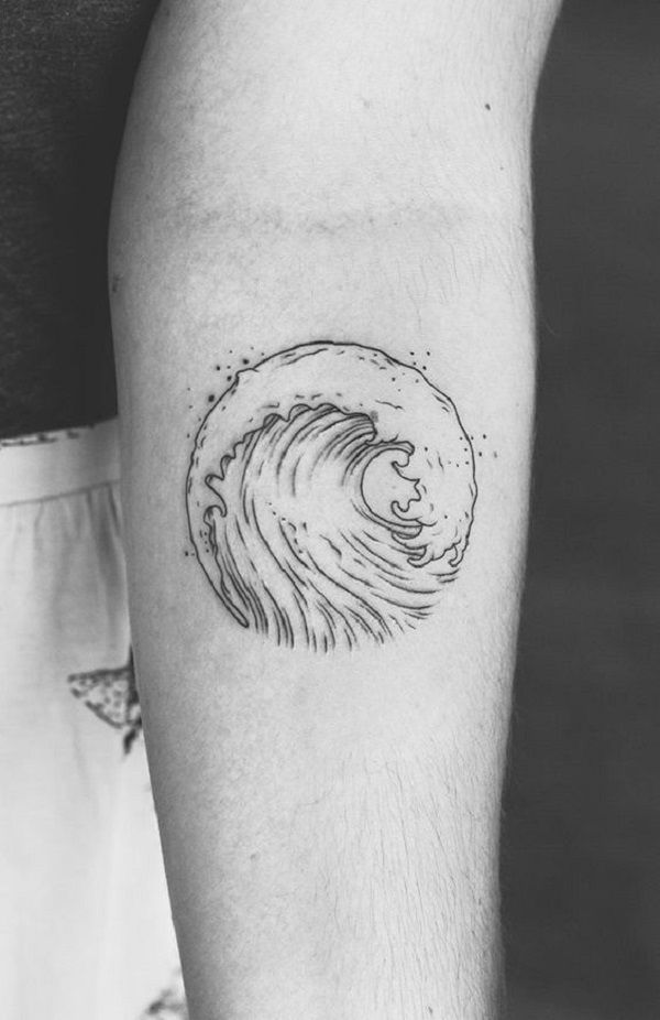 Simple looking wave tattoo on the arm. The wave is enclosed in a frame of its own wave as the shape forms into a circle over the