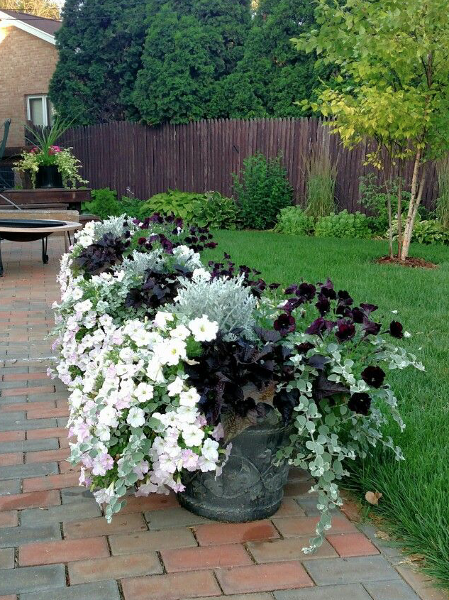 20 Beautiful Porch Planter Ideas -   22 beautiful garden
 ideas