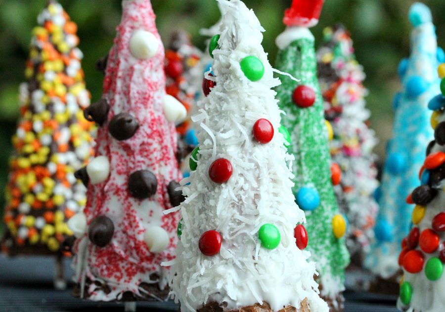 Top 12 Clever Twists to Traditional Gingerbread Houses! -   25 edible christmas crafts
 ideas