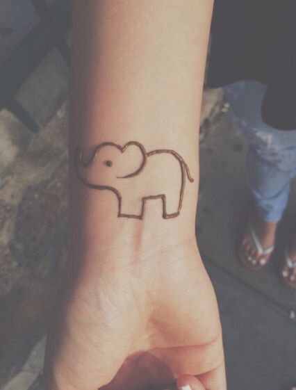 Easy elephant henna                                                                                                                                                                                 More -   21 henna elephant tattoo
 ideas