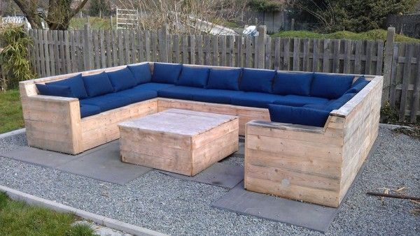 U Garden Set Made Out Of Repurposed Pallets -   22 pallet garden couch
 ideas