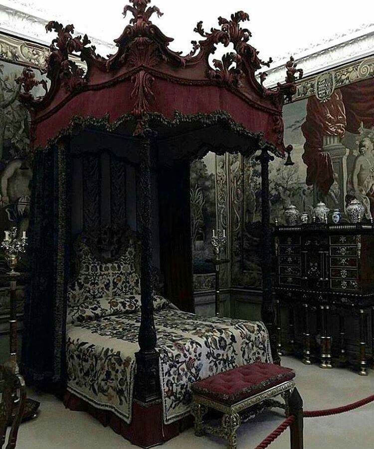 I luv this old, Victorian-style bed & bedding!                                                                                                                                                                                 More -   22 victorian decor interior design ideas