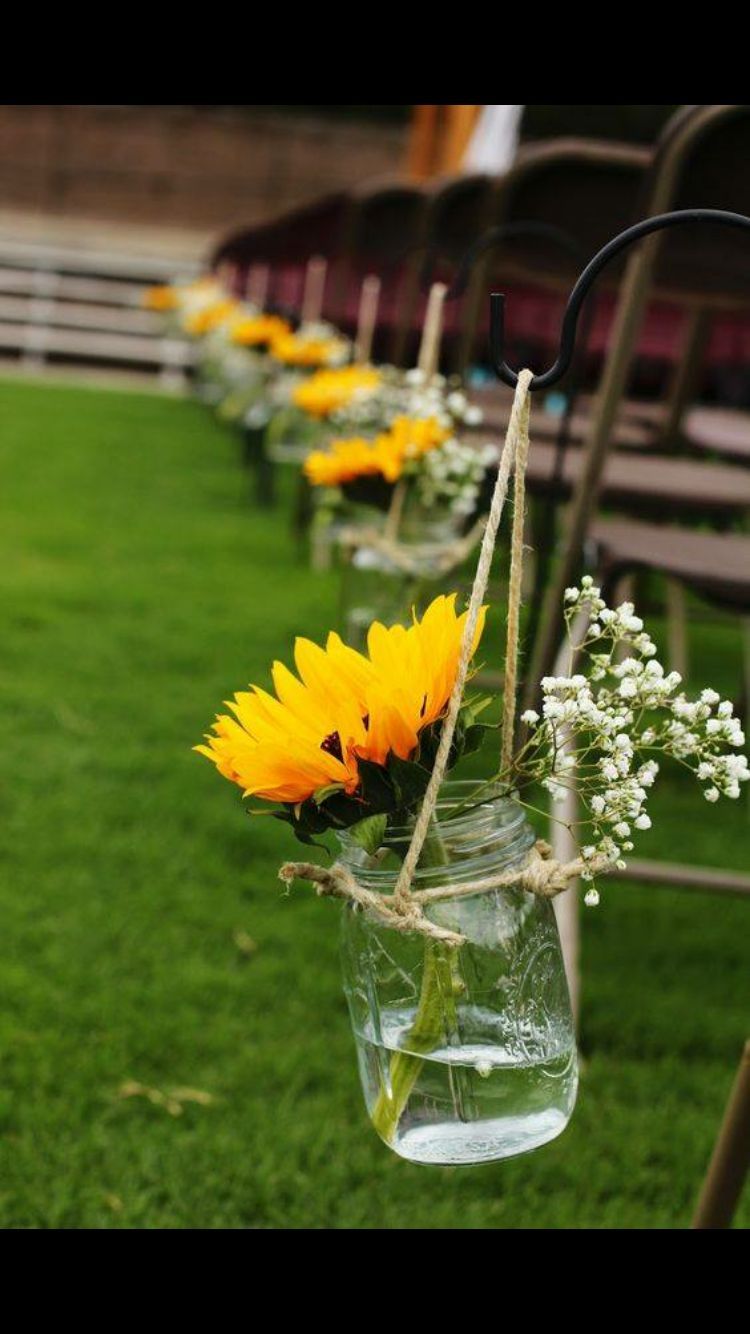 Beautiful and easy sunflower and mason jar wedding ideas                                                                                                                                                                                 More -   23 mason jar wedding
 ideas