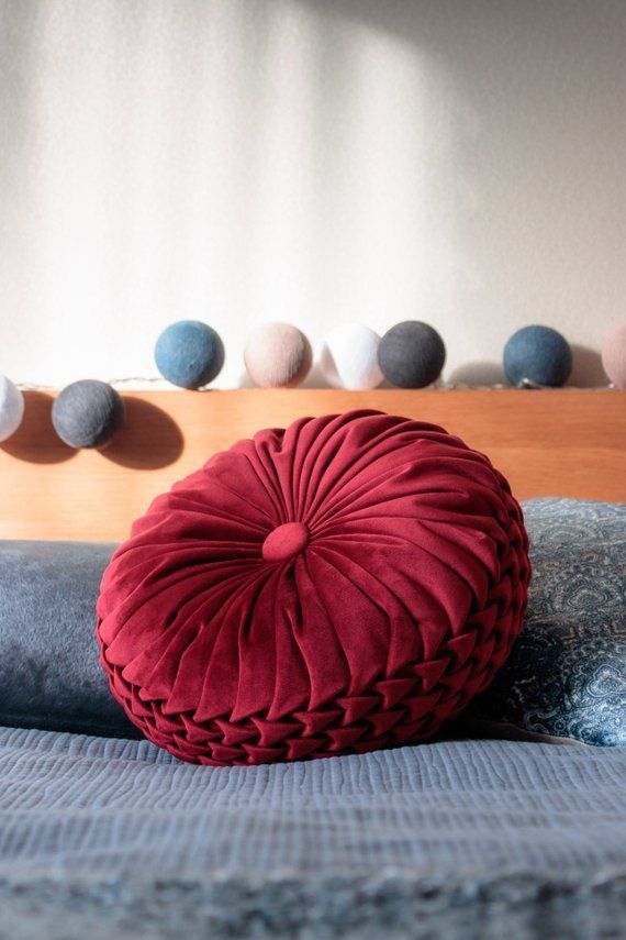 25 decor pillows red
 ideas