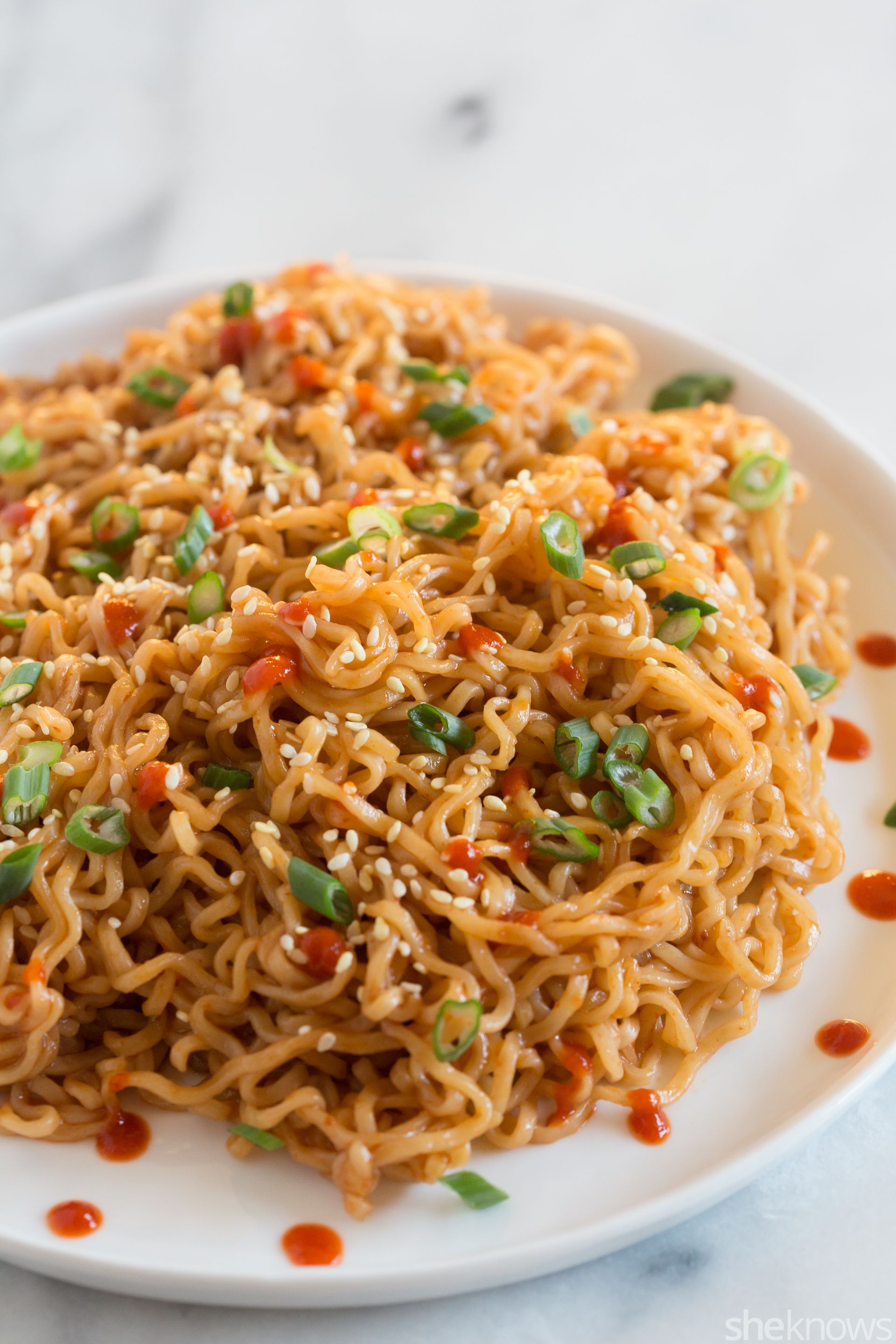 Turn packaged ramen into a drool-worthy dish with this 15-minute Sriracha sesame noodle recipe -   20 lunch recipes noodles
 ideas