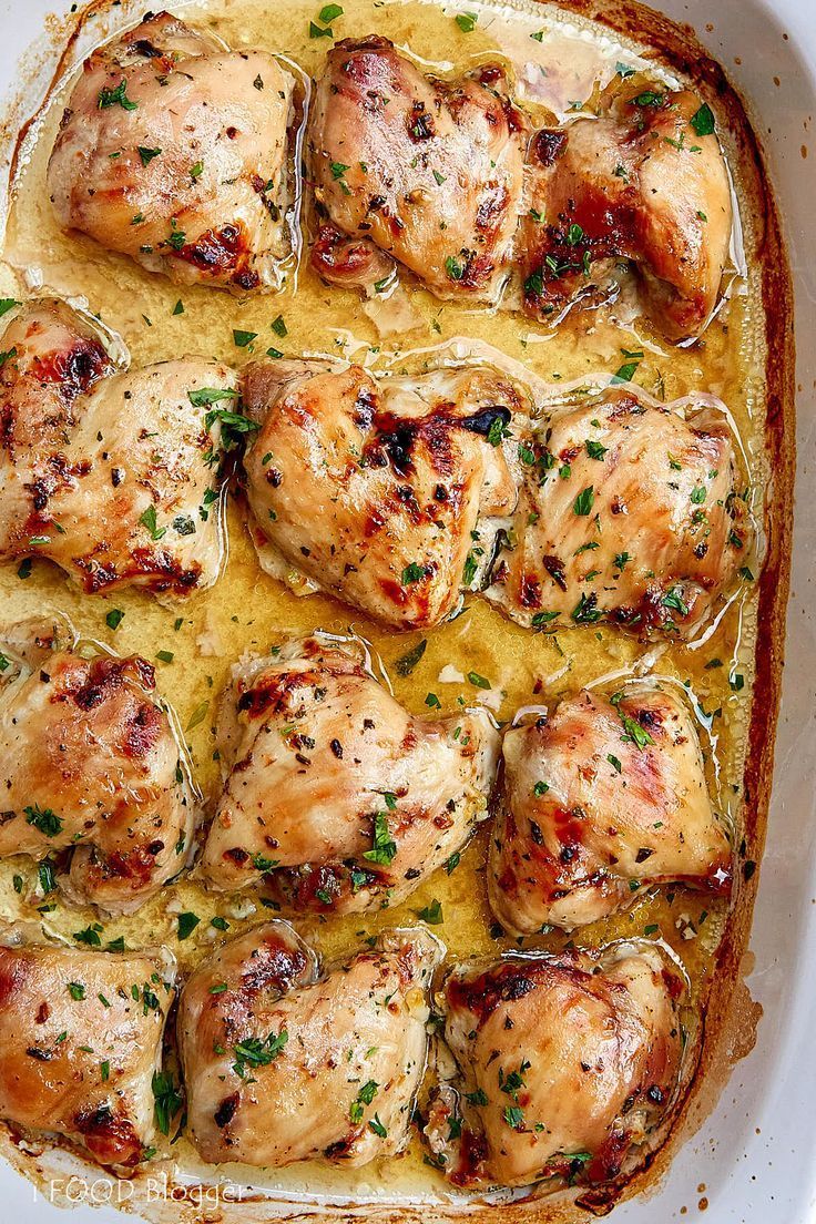 Baked chicken thighs, boneless and skinless, seasoned with maple syrup, apple cider vinegar, garlic, fresh parsley and sesame oil. Tender, slightly sweet and tart, and absolutely delicious. On top, it's very quick to make. | ifoodblogger.com -   21 chicken recipes thighs
 ideas