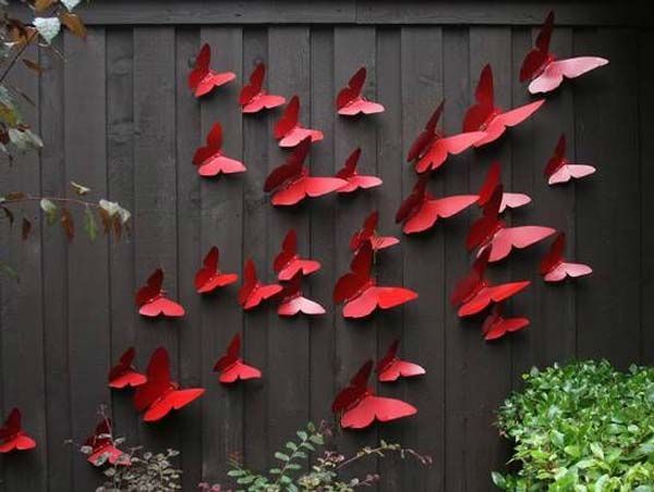 Get Creative With These 23 Fence Decorating Ideas and Transform Your Backyard -   22 garden decor fence
 ideas