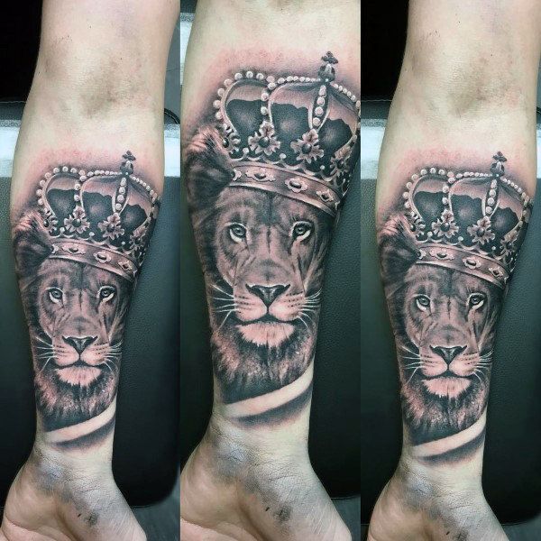 50 Lion With Crown Tattoo Designs For Men - Royal Ink Ideas -   22 lion tattoo crown
 ideas