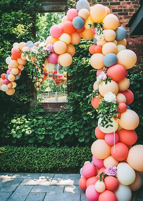 floral balloon arch                                                                                                                                                                                 More -   22 modern decor party
 ideas