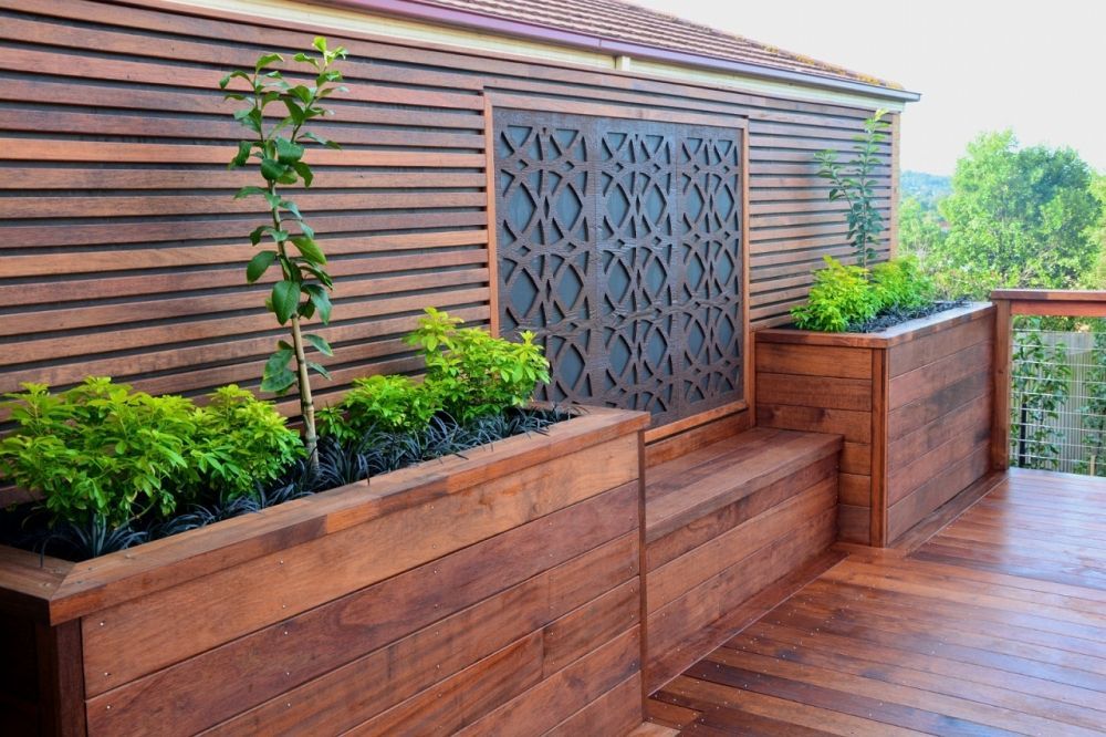 24 Extraordinary Home Planter Ideas For Cool Front Yard Decoration -   23 deck garden boxes
 ideas