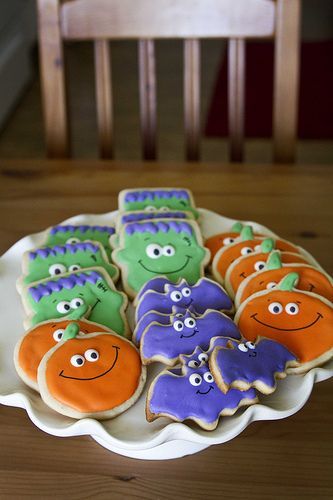 LOVE: Halloween Cookies! -   23 halloween cookie recipes
 ideas
