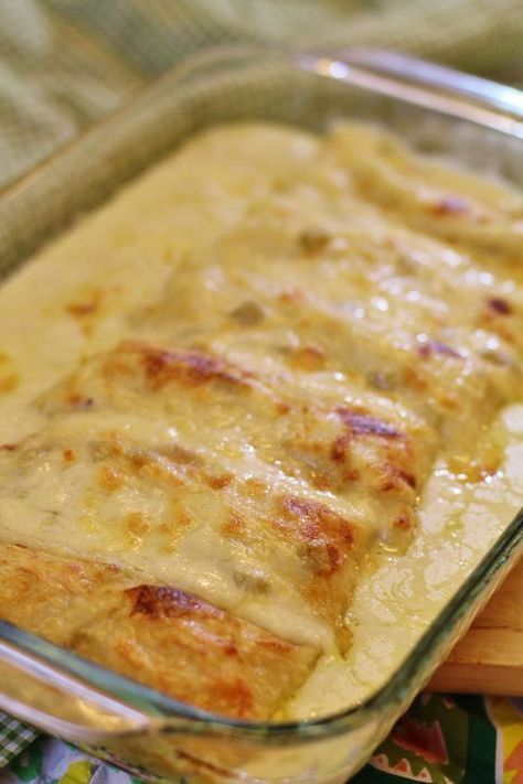 White Chicken Enchiladas - so happy I found this recipe again. Haven't made it in years and have been searching for this recipe. To die for! -   23 mexican recipes enchiladas
 ideas
