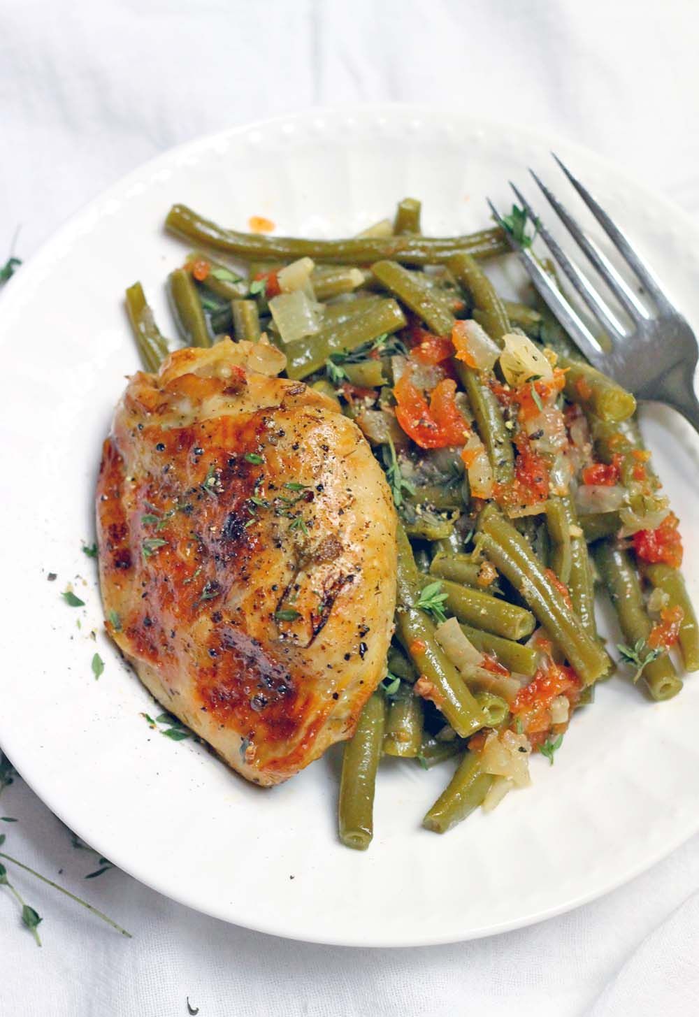 Slow Cooker Greek-Style Green Beans and Chicken Thighs -   23 whole 30 crockpot
 ideas