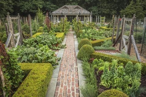The perfect potager depends on healthy soil, a mix of plants, and a goal of growing delicious fruits and vegetables. -   24 garden inspiration french
 ideas