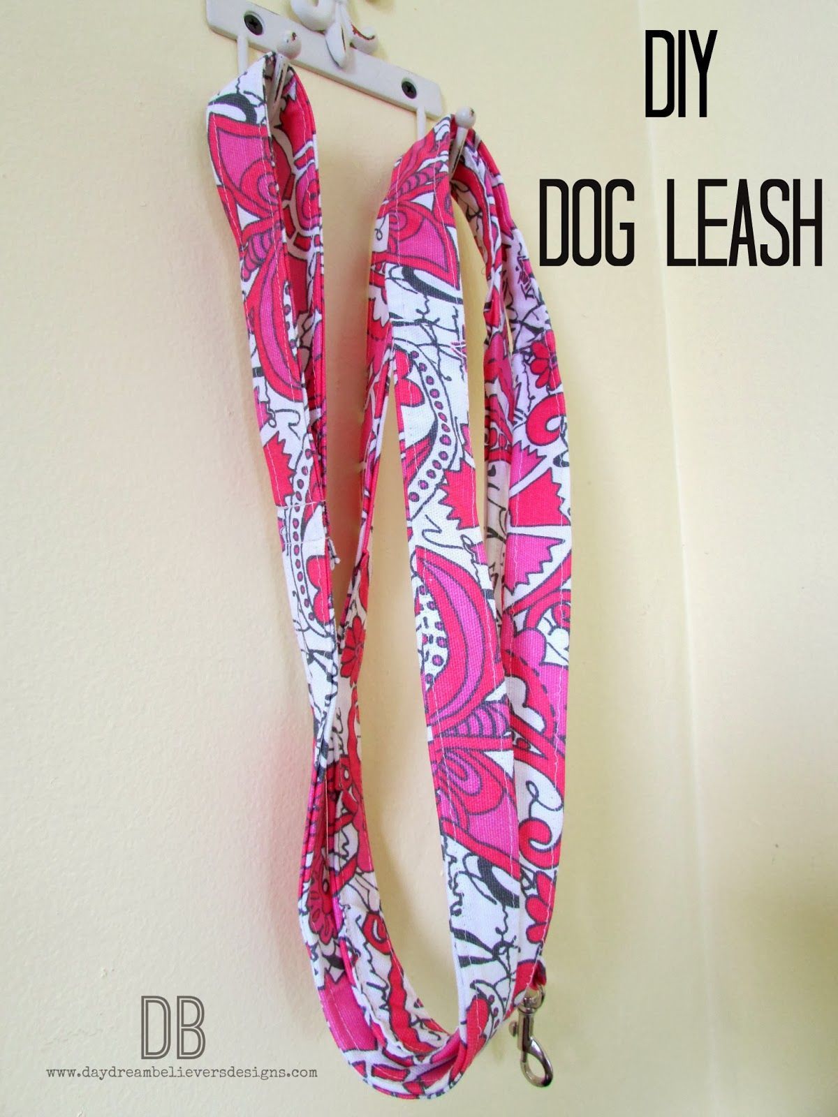 Daydream Believers: DIY Dog Leash Tutorial. Free instructions for making a fabric dog leash. -   21 diy dog leash
 ideas