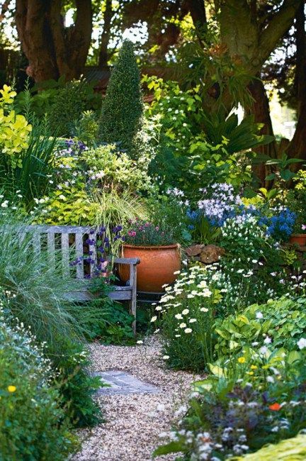 16 Gorgeous Garden Seating Ideas -   22 blue garden bench
 ideas