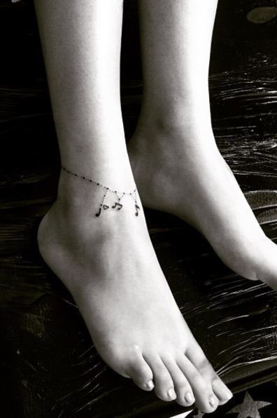 33 Delightful Ankle Bracelet Tattoos for Women -   22 unique tattoo music
 ideas