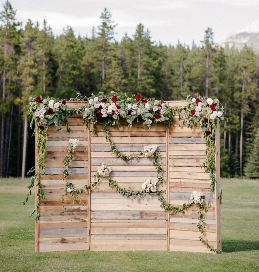 Floral Wedding backdrop- wooden pallet wall -   23 diy pallet backdrop
 ideas