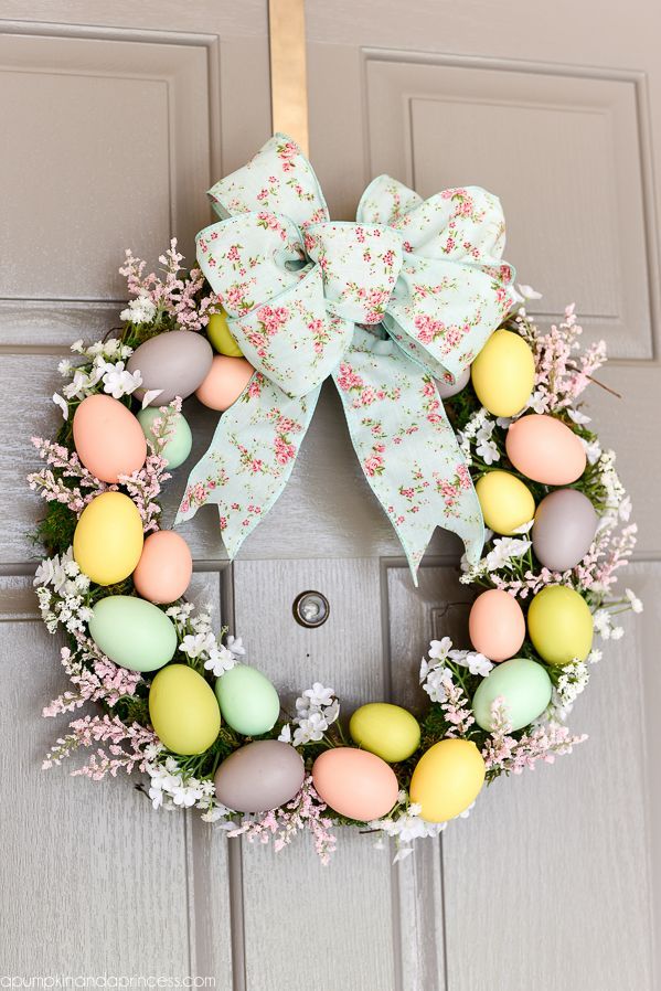 Easter Egg Wreath -   23 easter diy decorations
 ideas