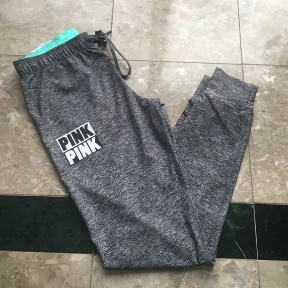 Nwt vs pink pants Brand new with tags vs pink ultimate gym pants/ joggers. Price is firm no trades PINK Victoria's Secret Pants Skinny -   24 victoria secret leggings
 ideas