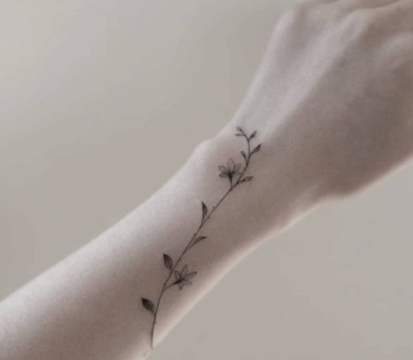 25 meaningful wrist tattoo ideas