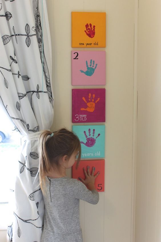 Yearly Handprint Canvas {Year 5 -   16 baby crafts to make
 ideas