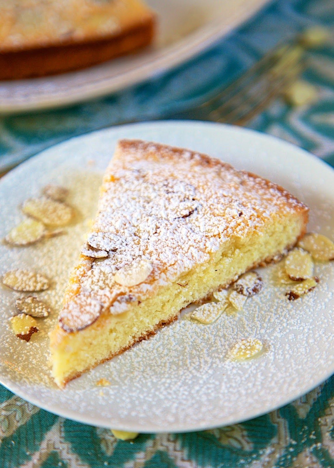 5-Minute Almond Cake Recipe - quick and delicious almond cake - only takes 5 minutes to make! It was ready before the oven preheated!! Great with a nice cup of coffee. -   20 almond cake recipes
 ideas