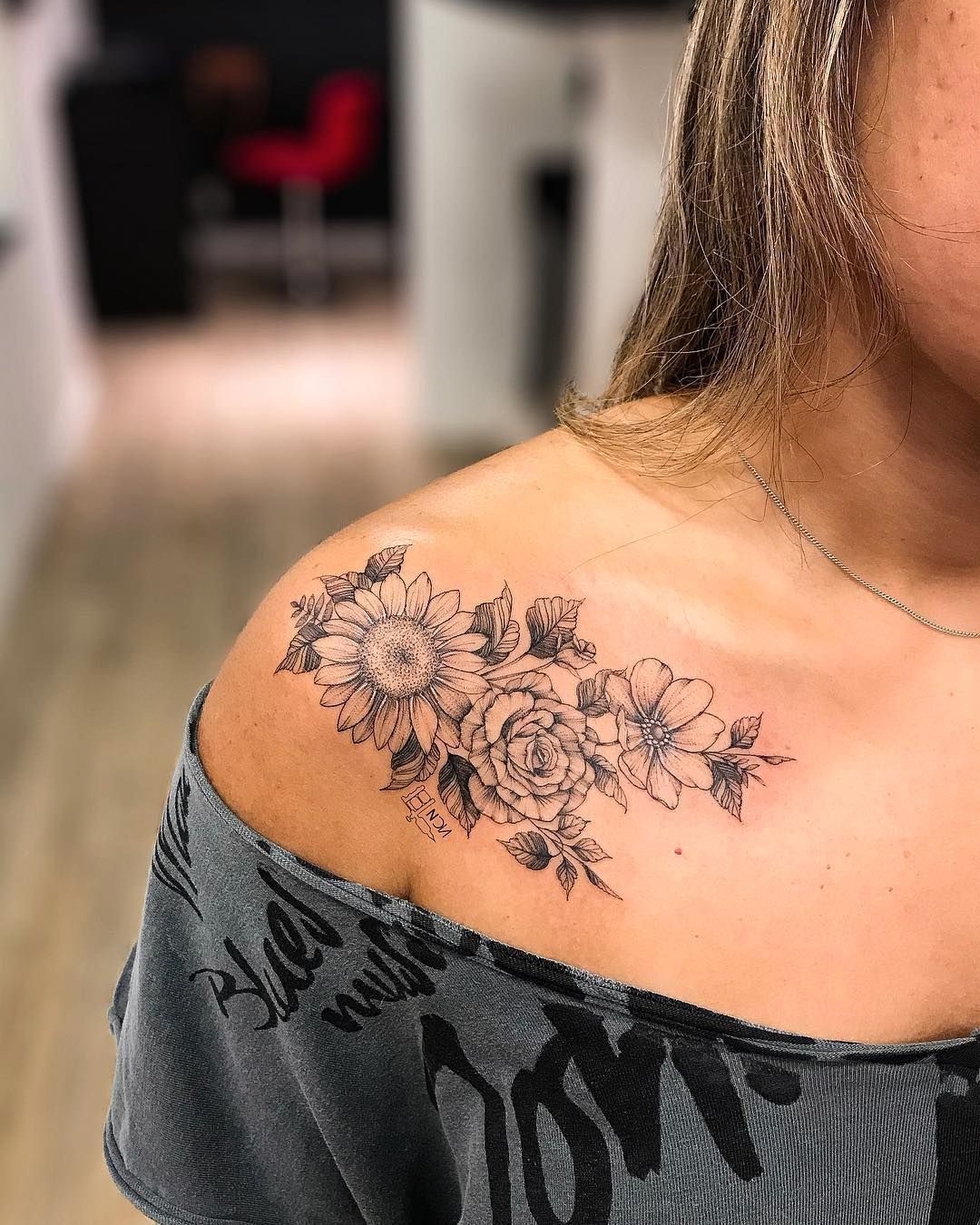 Encontre o tatuador e a inspira??o perfeita para fazer sua tattoo. -   22 flower bird tattoo
 ideas